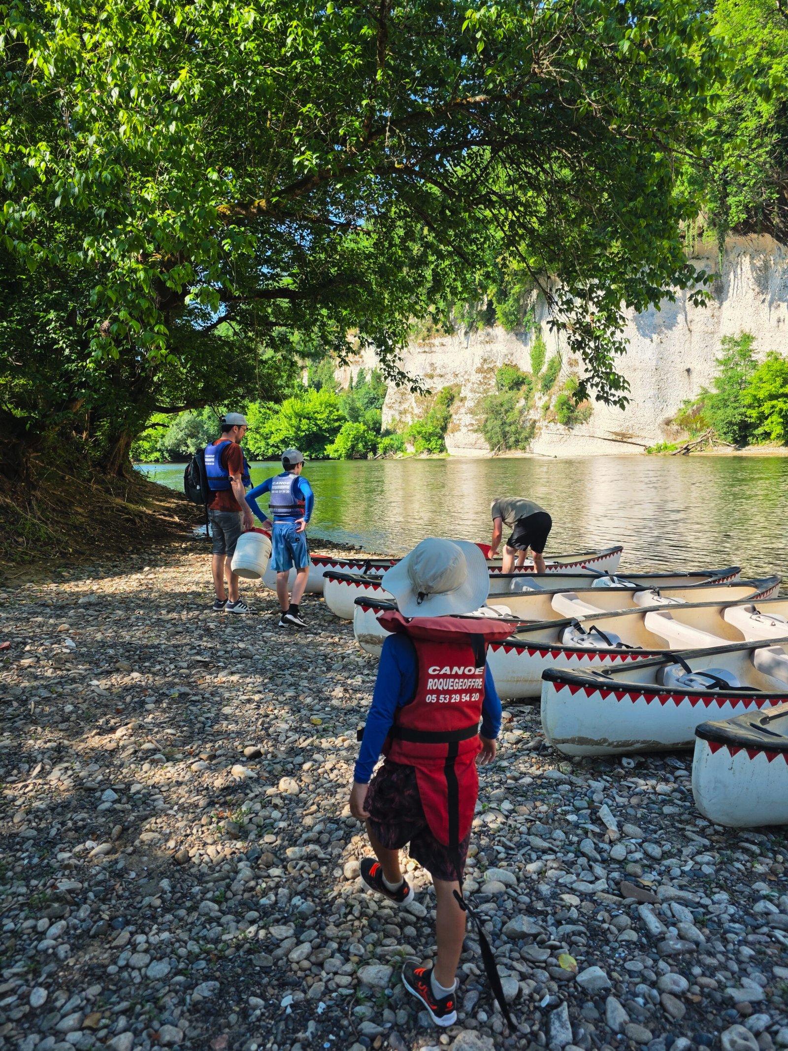 canoe-activite-proche-camping-la-bastide Canoe
