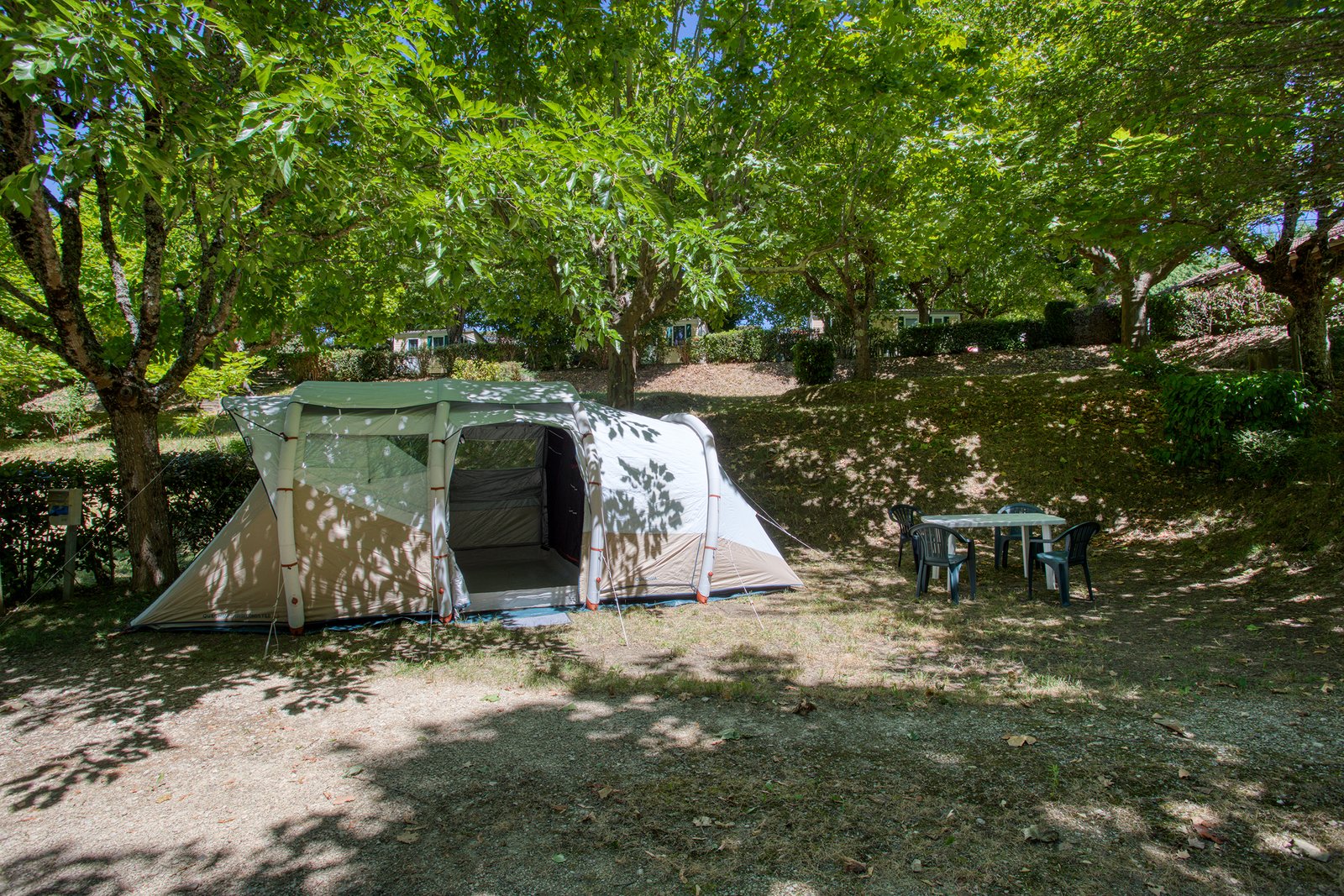 Camping 3 étoiles en Dordogne avec piscine chauffée