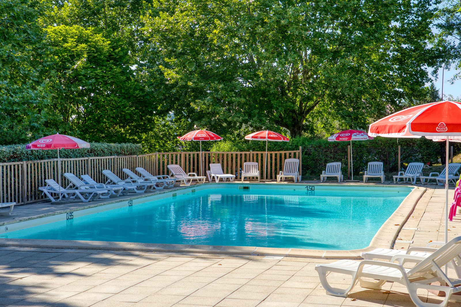 baignade au camping la bastide